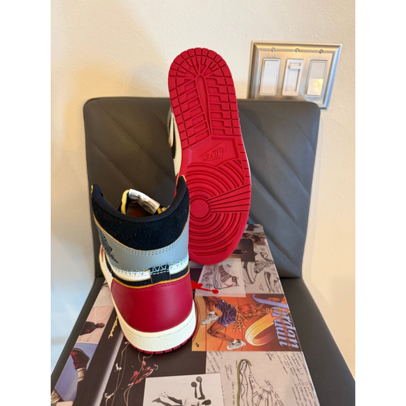 Men\'s Air Jordan 1 Retro High OG SP 9.5 Red/Black/Sail Sneakers